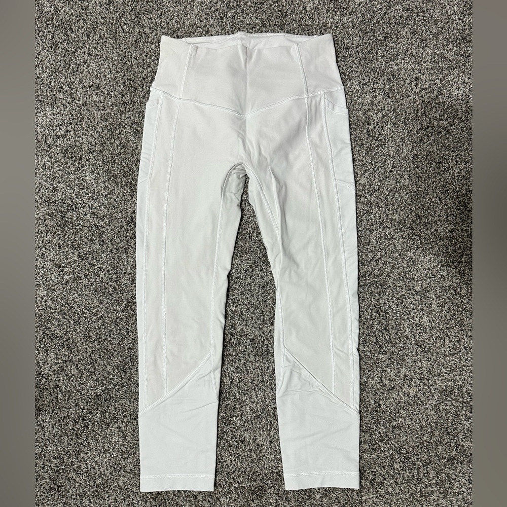 Lululemon 3/4 cropped wunder train leggings!